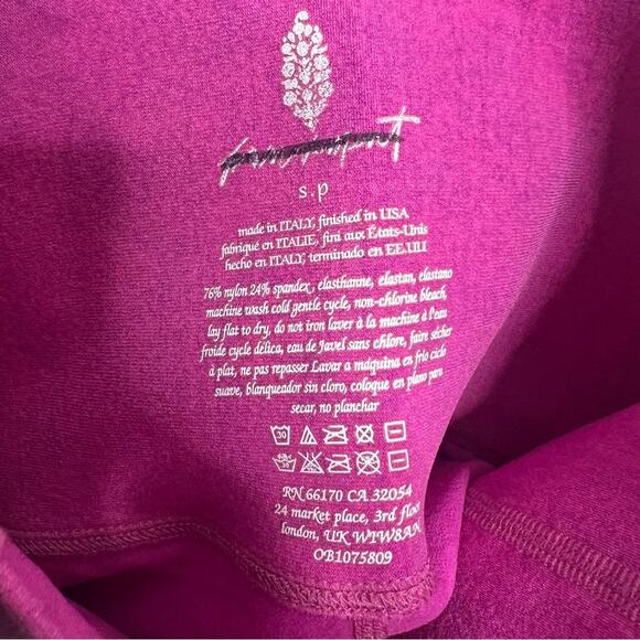 Free people movement running through my mind leggings laser cut pink sz S - Picture 8 of 8